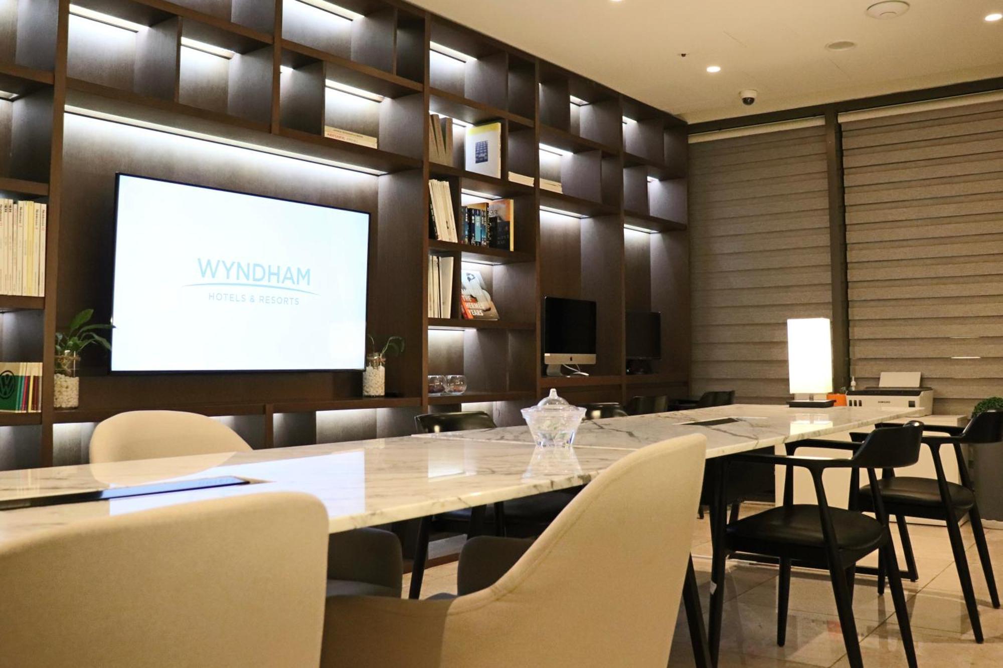 Ramada Encore By Wyndham Busan Station Exterior photo