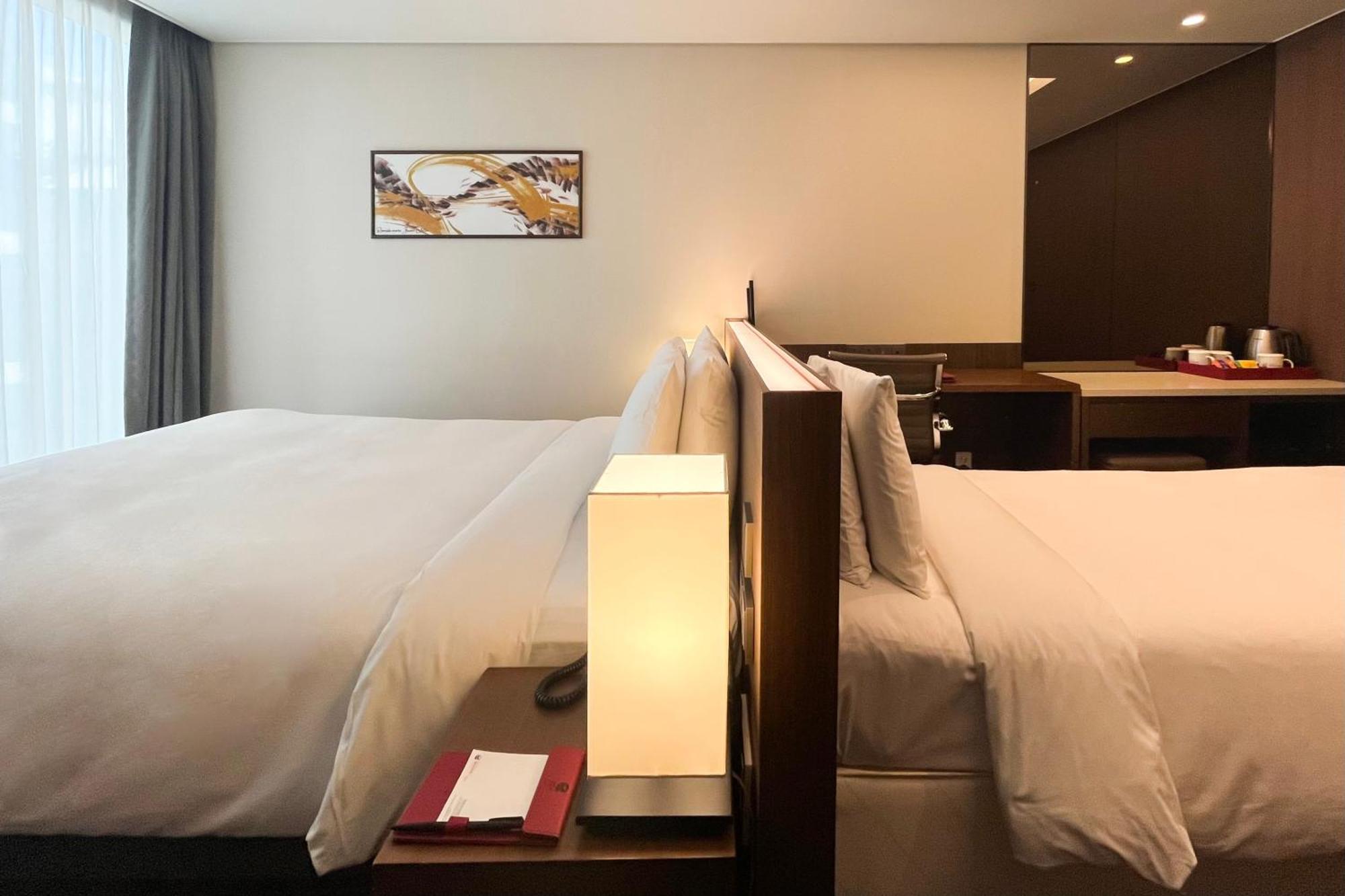 Ramada Encore By Wyndham Busan Station Exterior photo