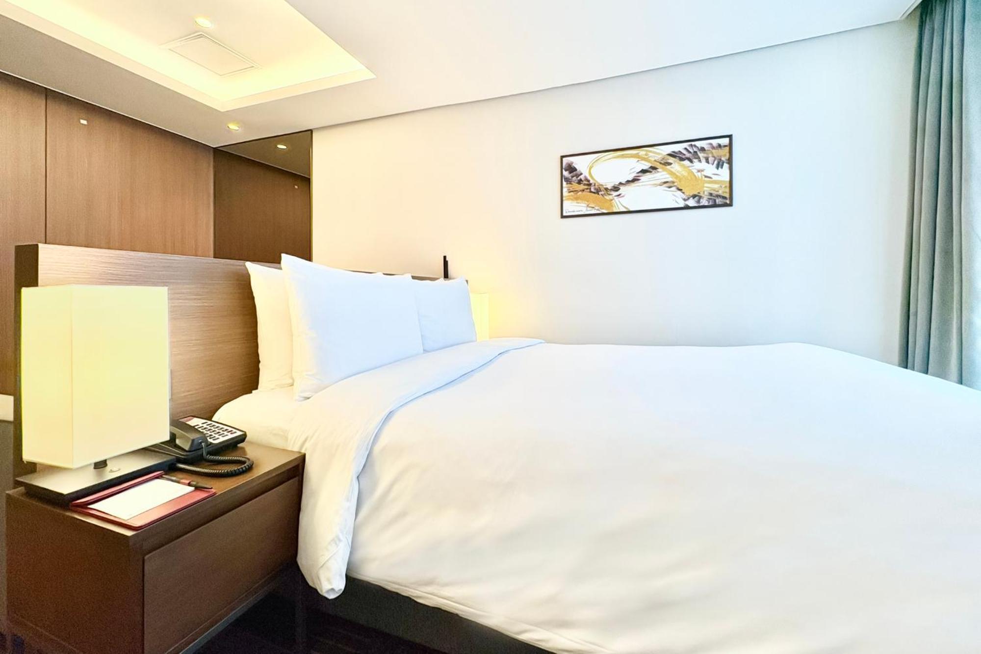 Ramada Encore By Wyndham Busan Station Exterior photo